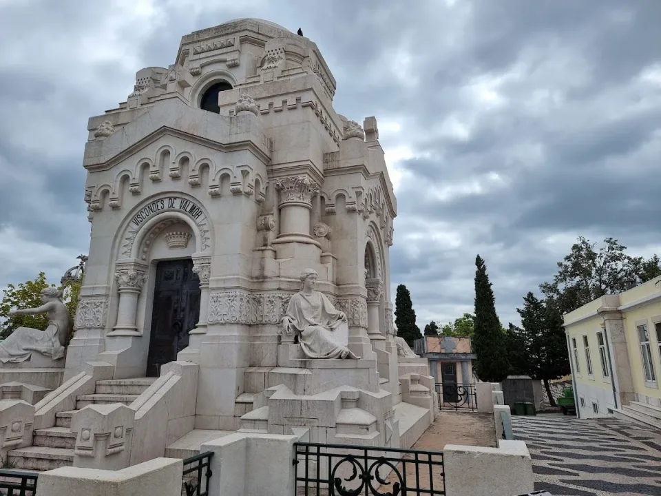 Fotografia de Cemitério do Alto de São João